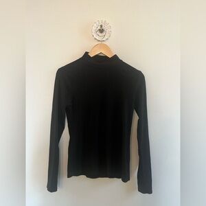 No Boundaries Black Long Sleeve Ribbed Knit Women's Mock Neck Tee